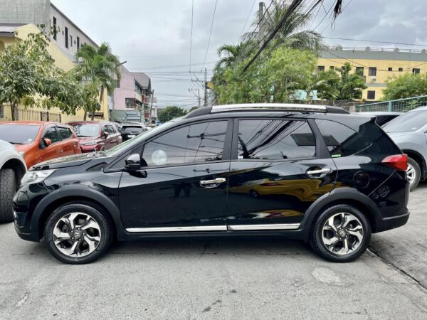 2017 Honda BR-V 1.5 V Push Start A/T - Image 3