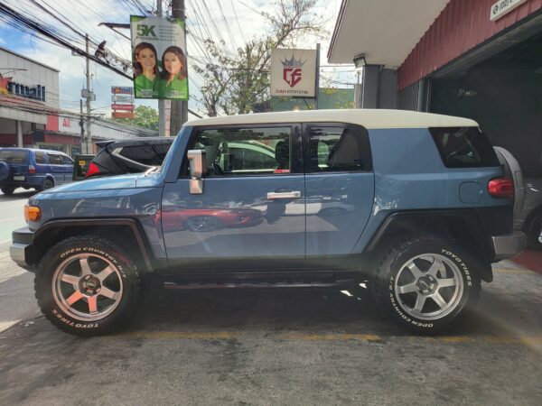 2016 Toyota FJ Cruiser 4.0 4x4 Loaded A/T - Image 3