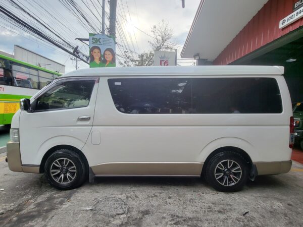 2016 Toyota Hiace Grandia 2.5 GL Captain Seats Upgraded By Atoy Customs, Loaded A/T - Image 3