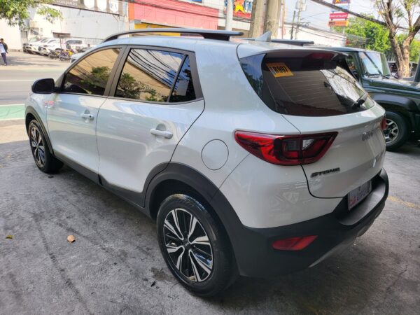 2022 Kia Stonic 1.4 LX 20K KM A/T - Image 4