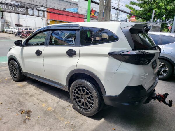2018 Toyota Rush 1.5 E A/T - Image 4