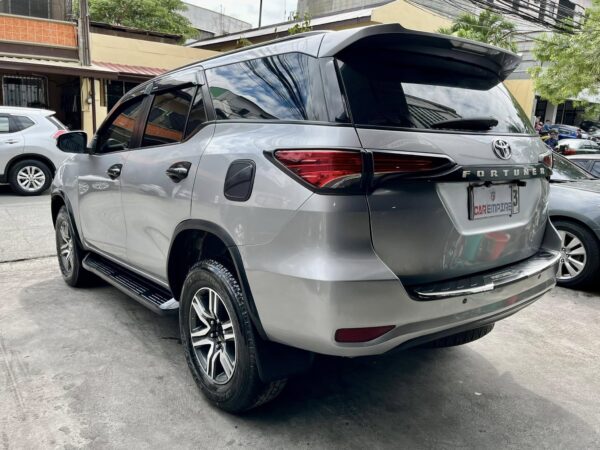 2017 Toyota Fortuner 2.7 G Gas A/T - Image 4