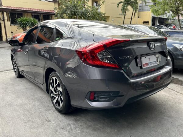 2016 Honda Civic 1.8 E A/T - Image 4