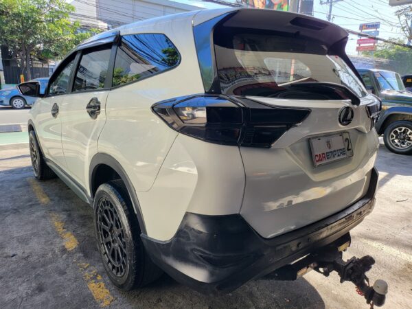 2018 Toyota Rush 1.5 E A/T - Image 4