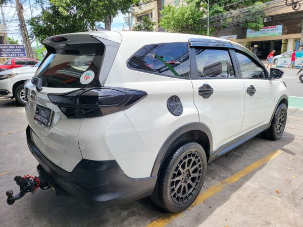 2018 Toyota Rush 1.5 E A/T - Image 6