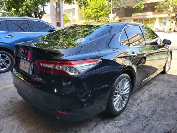 2019 Toyota Camry 2.5 V 30 KM Lexus Look A/T - Image 6