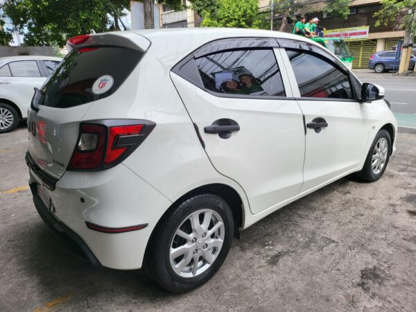 2022 Honda Brio 1.2 V 17K KM A/T - Image 6