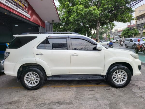 2013 Toyota Fortuner 2.7 G A/T - Image 8