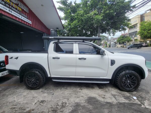 2024 Ford Ranger 2.0 XL 4x4 10K KM Save 250K From Brand New M/T - Image 7