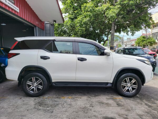 2019 Toyota Fortuner 2.4 G Diesel Casa Maintained A/T - Image 8