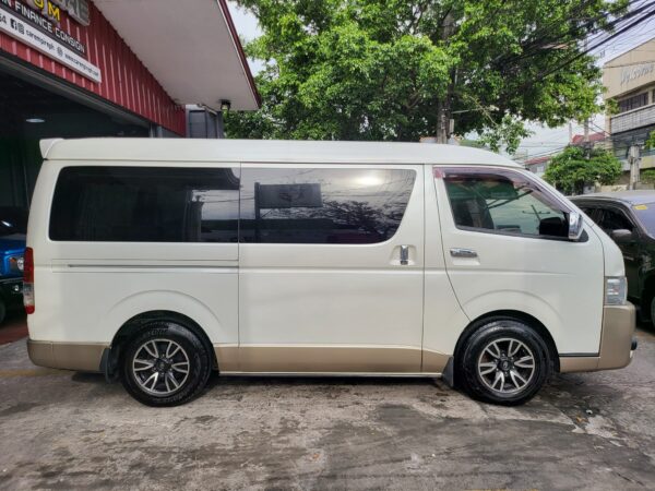 2016 Toyota Hiace Grandia 2.5 GL Captain Seats Upgraded By Atoy Customs, Loaded A/T - Image 7