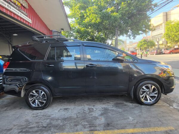 2023 Toyota Innova 2.8 E Diesel Casa Maintained A/T - Image 7