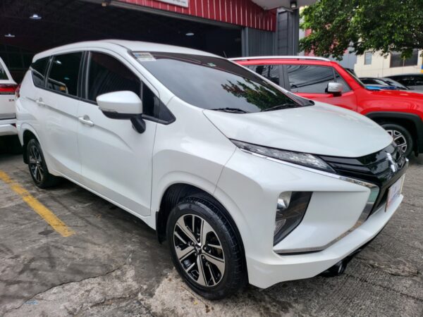 2019 Mitsubishi Xpander 1.5 GLX White Pearl A/T - Image 5