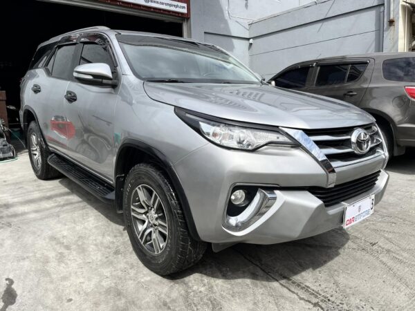 2017 Toyota Fortuner 2.7 G Gas A/T - Image 8