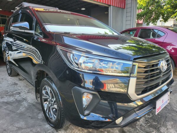 2023 Toyota Innova 2.8 E Diesel Casa Maintained A/T - Image 8