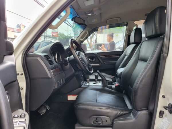 2013 Mitsubishi Pajero BK 3.2 GLS 4x4 Diesel A/T - Image 9