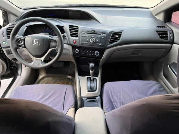 2014 Honda Civic 1.8 E A/T - Image 11