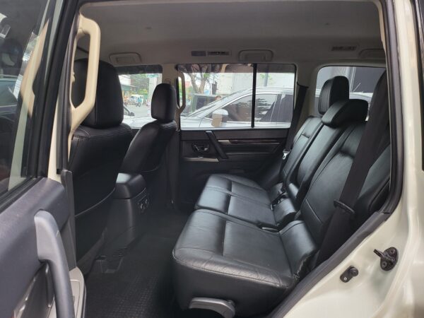 2013 Mitsubishi Pajero BK 3.2 GLS 4x4 Diesel A/T - Image 11