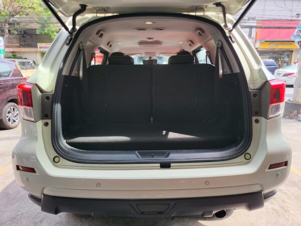 2019 Nissan Terra 2.5 VE A/T - Image 14