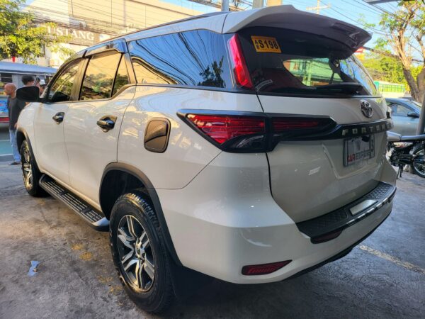 2019 Toyota Fortuner 2.4 G Diesel 20K KM A/T - Image 4