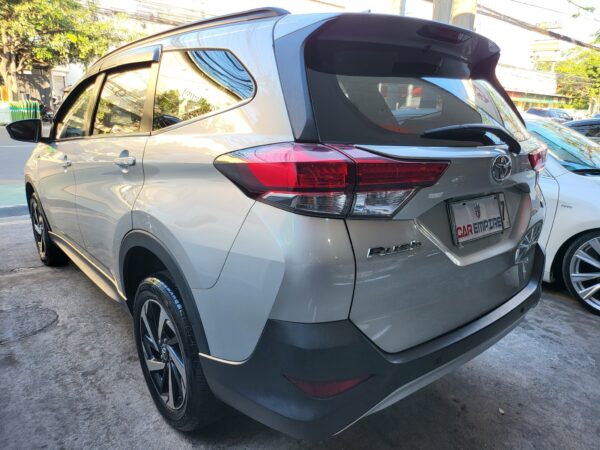 2019 Toyota Rush 1.5 G 20K KM A/T - Image 4