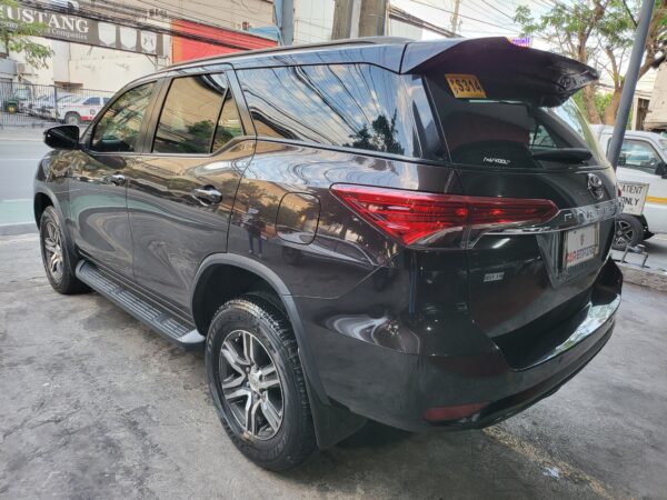 2019 Toyota Fortuner 2.4 G Diesel A/T - Image 4