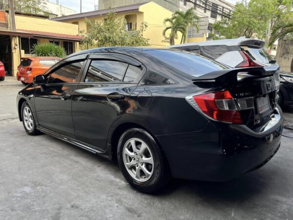 2014 Honda Civic 1.8 E A/T - Image 4