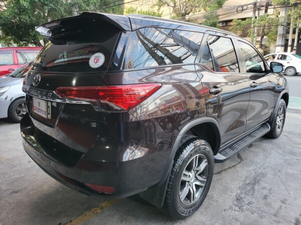 2019 Toyota Fortuner 2.4 G Diesel A/T - Image 6