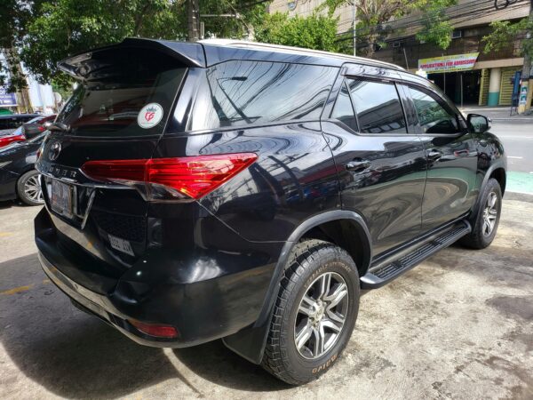 2019 Toyota Fortuner 2.4 G Diesel A/T - Image 6