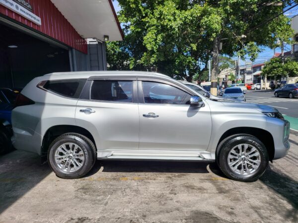 2022 Mitsubishi Montero Sport 2.4 GLX M/T - Image 7