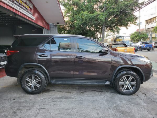 2019 Toyota Fortuner 2.4 G Diesel A/T - Image 7