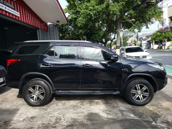 2019 Toyota Fortuner 2.4 G Diesel A/T - Image 7