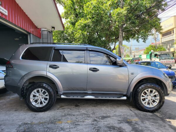 2015 Mitsubishi Montero Sport 2.4 GLX A/T - Image 7