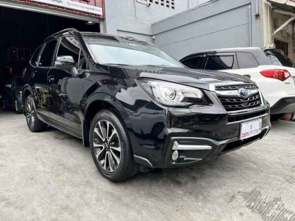 2018 Subaru Forester 2.0 Premium W/ Sunroof 30K KM A/T - Image 8