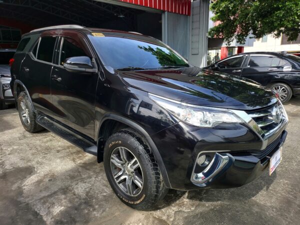 2019 Toyota Fortuner 2.4 G Diesel A/T - Image 8