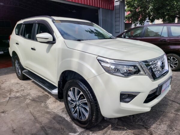2019 Nissan Terra 2.5 VE A/T - Image 8