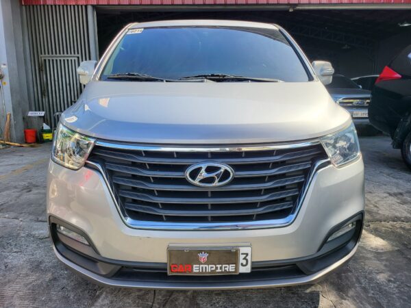 2020 Hyundai Grand Starex 2.5 Gold A/T - Image 2