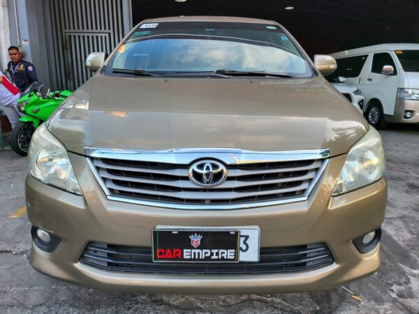 2012 Toyota Innova 2.5 G Diesel A/T - Image 2