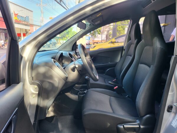 2015 Honda Mobilio 1.5 V A/T - Image 10
