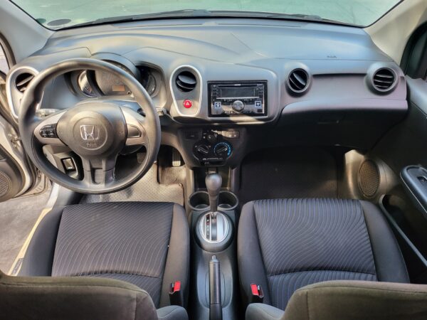 2015 Honda Mobilio 1.5 V A/T - Image 11