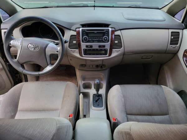 2012 Toyota Innova 2.5 G Diesel A/T - Image 11
