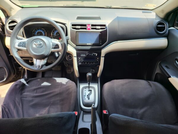 2020 Toyota Rush 1.5 E Casa Maintained A/T - Image 11