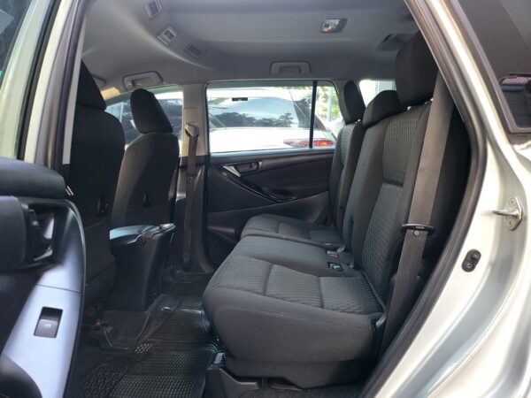 2017 Toyota Innova 2.8 E Diesel M/T - Image 12