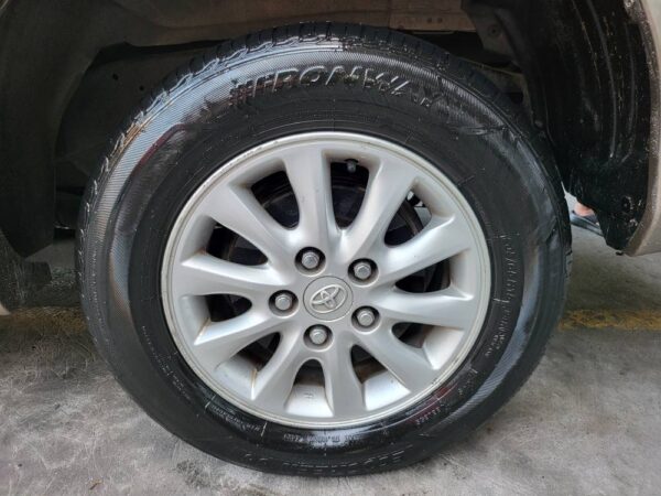 2012 Toyota Innova 2.5 G Diesel A/T - Image 15