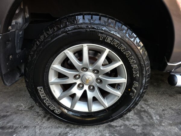 2013 Mitsubishi Montero Sport 2.4 GLS V A/T - Image 15