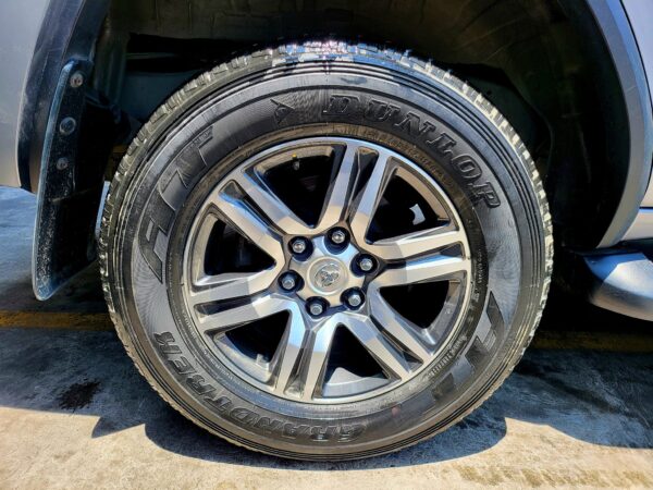 2020 Toyota Fortuner 2.7 G Gas 30K KM A/T - Image 15