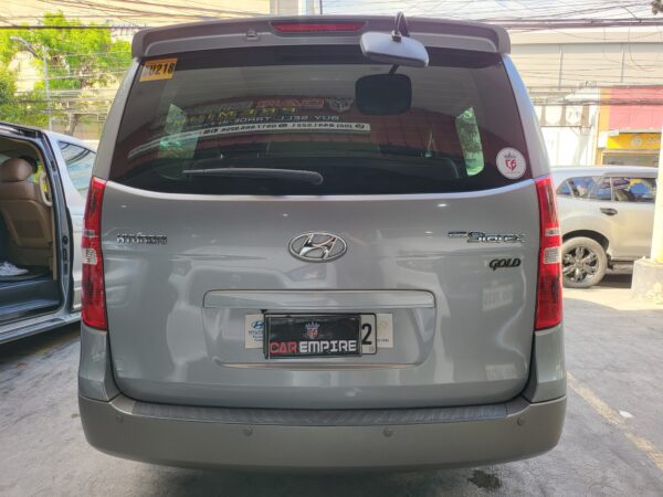 2020 Hyundai Grand Starex 2.5 Gold A/T - Image 6