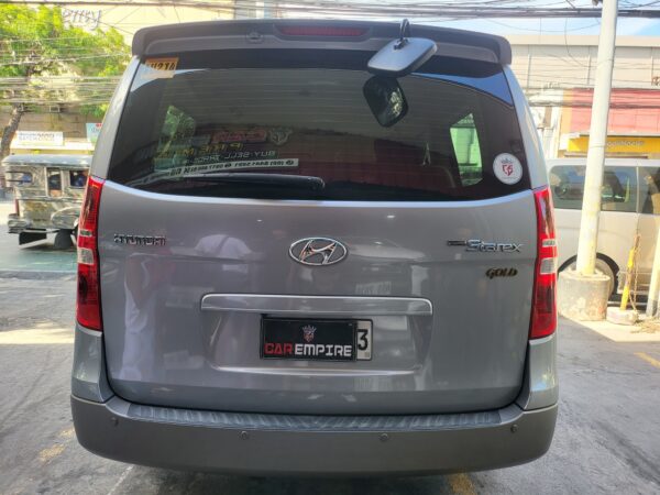 2020 Hyundai Grand Starex 2.5 Gold A/T - Image 5