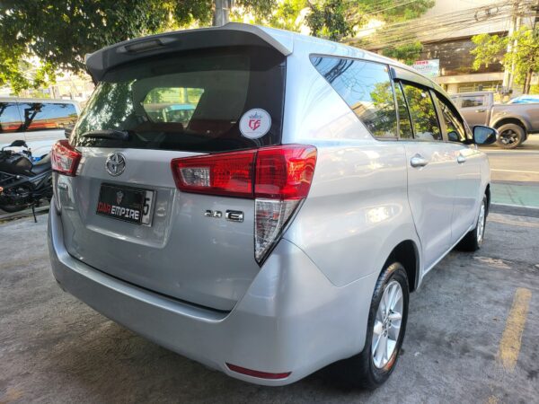2017 Toyota Innova 2.8 E Diesel M/T - Image 6