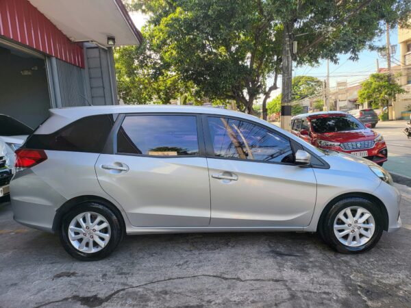 2015 Honda Mobilio 1.5 V A/T - Image 7